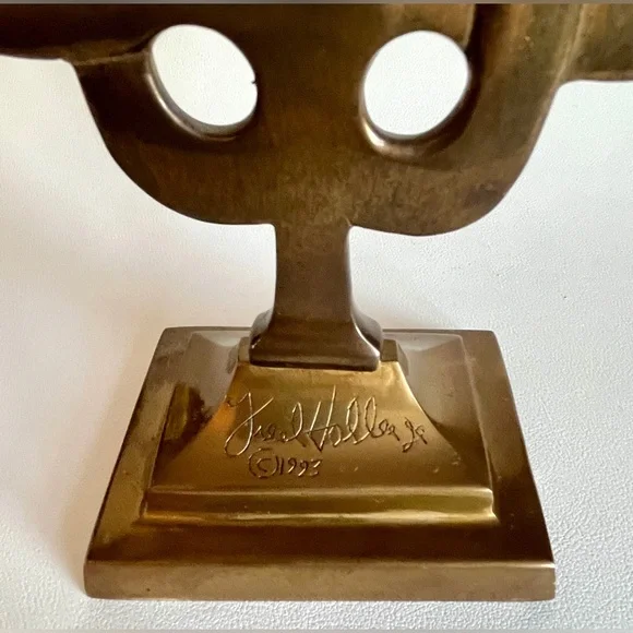 Vintage Brass Menorah Artist Signed Fred Hollinger MCM Brutalist Hanukkah Gift - Picture 3 of 8